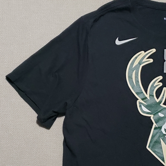 Nike Milwaukee Bucks # 8 Dellavedova Black T Shirt Men's XXLarge - Picture 12 of 16